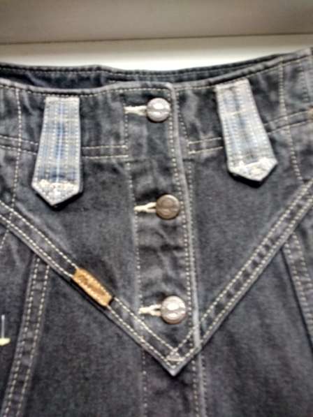 Новая джинсовая юбка годе черного цвета 30 размера в Пятигорске фото 4