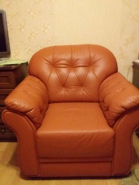 Продам мягкую мебель из кожи в Перми