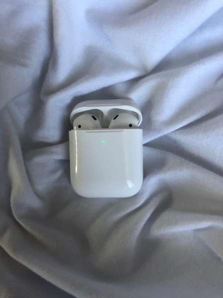 AirPods 2 с беспроводной зарядкой в Москве фото 3