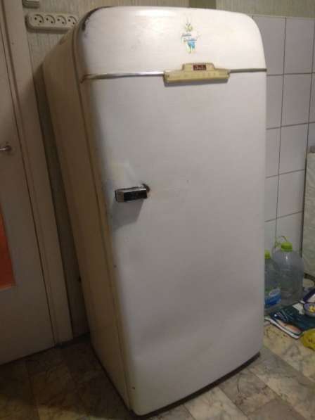 Рабочий Раритет-холодильник ЗИЛ-Москва
