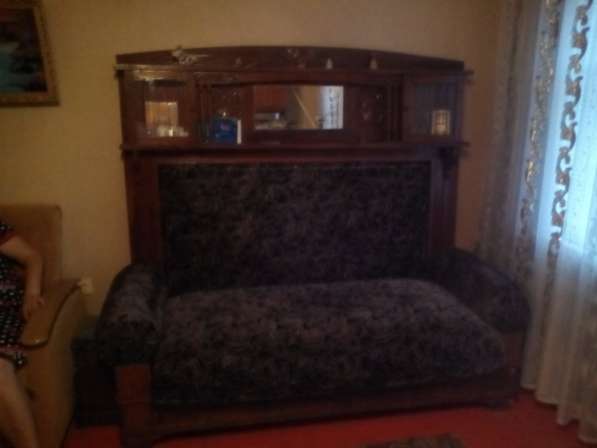 Продам старинный диван