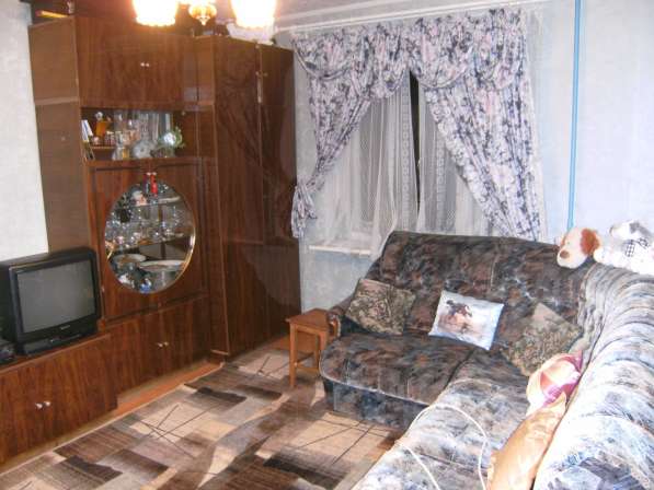 Продам 5 к. кв. в ПГТ Толмачёво в Лугах фото 17