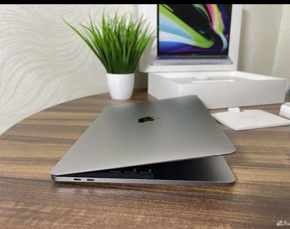 MacBook Pro 13 с Touch Bar в Санкт-Петербурге фото 4