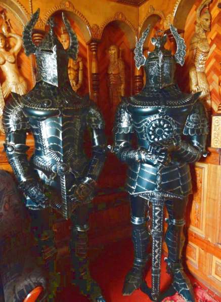 Скульптуры рыцарей из металла в Краснодаре фото 4