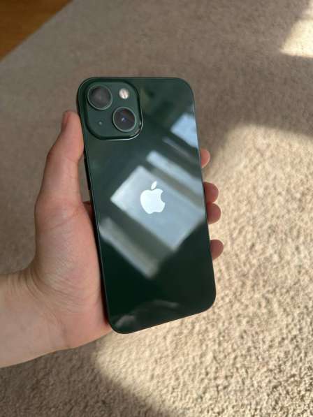 Продам Iphone 13
