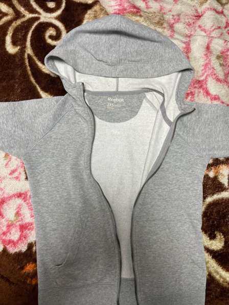 Худи Reebok