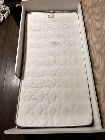 Кровать односпальная