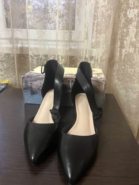 Босоножки в Москве