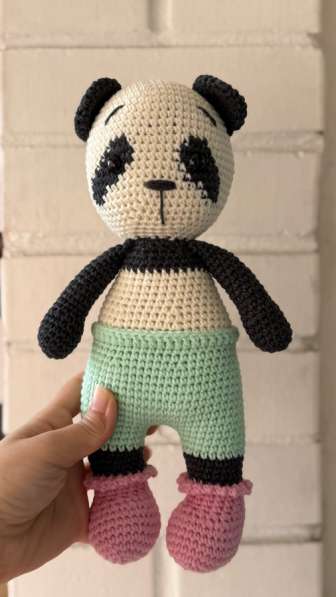 Вязаная игрушка Панда