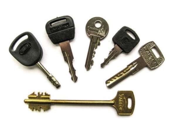 Авто ключи с чипом и без, бытовые. Ремонт замков и остальные в фото 10