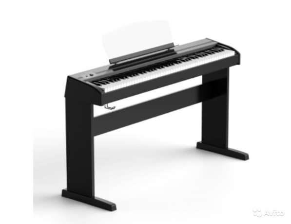 Orla Stage Starter Цифровое пианино со стойкой