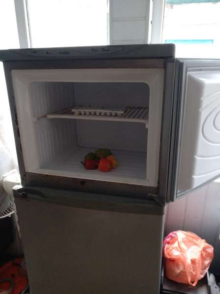 Продам холодильник луганск в фото 12