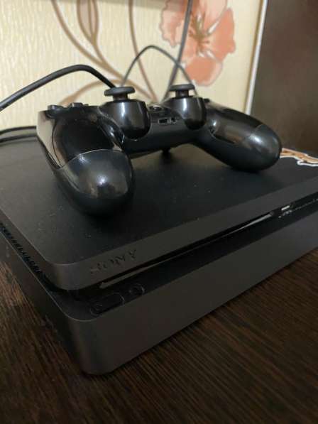 Sony PS4 slim 1Tb