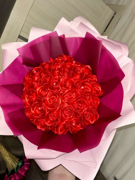 Букет атласных роз?