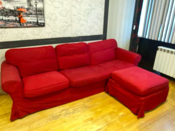Большой угловой красный диван из ИКЕА в Москве фото 3