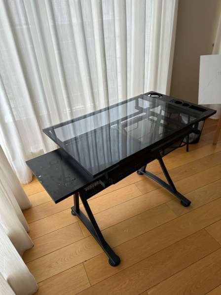 Стол художника в Москве фото 3