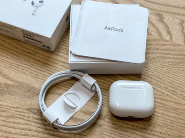 Оптом розница AirPods 3 беспроводные наушники в Санкт-Петербурге
