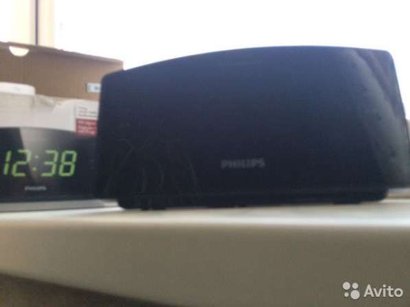 Многофункциональные электронные часы Philips