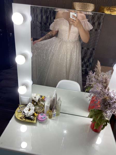 Срочно!!! Продам платье свадебное р52 в Омске фото 5