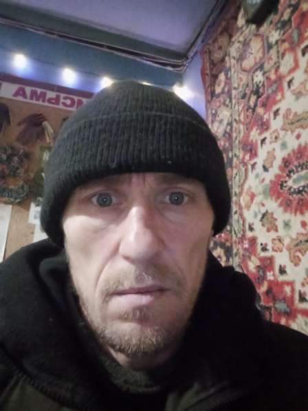 Владимир, 45 лет, хочет пообщаться