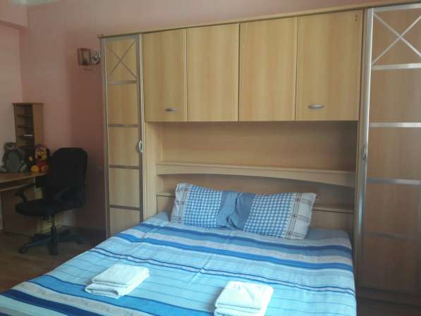 Тбилиси-посуточно 4 комнатная квартирa пр. Руставели в фото 45