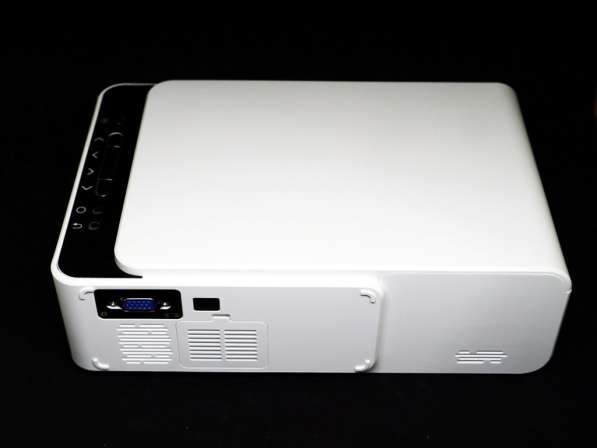 T5 WiFi Мультимедийный проектор 2600 люмен в фото 4
