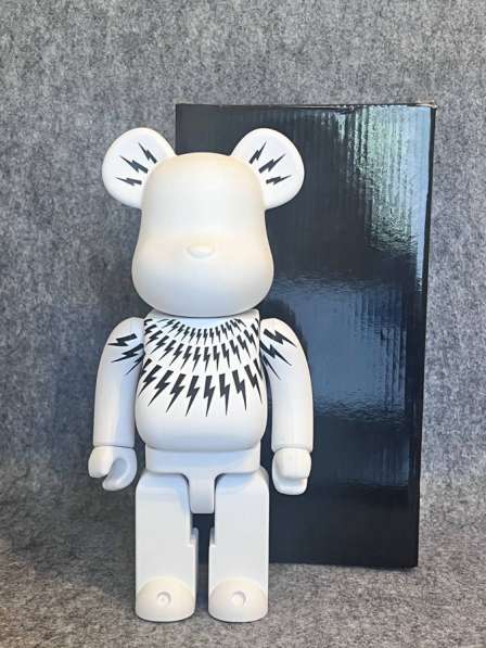 BearBrick 28 см