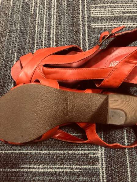 Продам босоножки в Видном