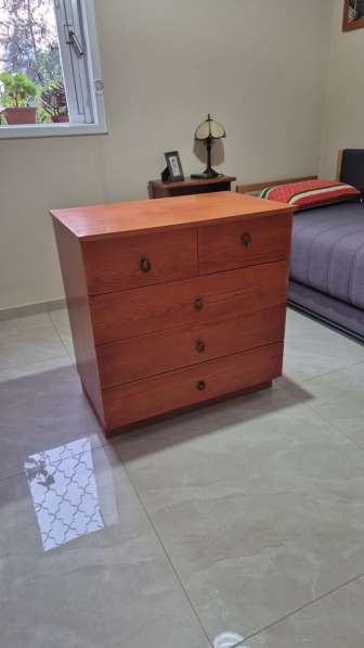 Комод в отличном состоянии. Холон