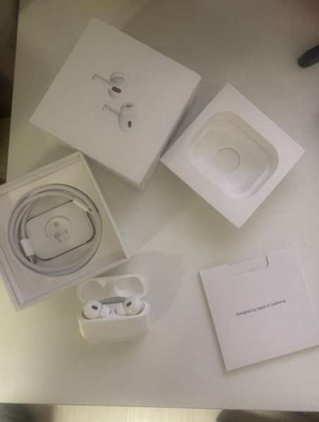 Наушники Apple AirPods Pro (2nd generation) в Москве