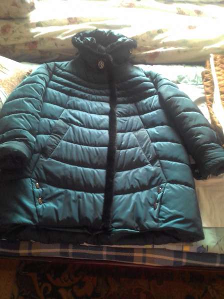Продаю зимнюю куртку в Москве
