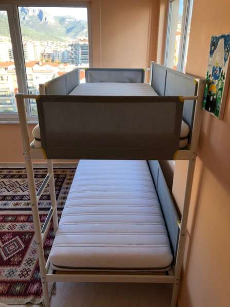 Продаётся двухъярусная детская кровать IKEA