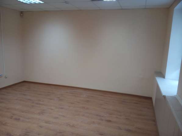 Сдам офисы от 8-60м2, цена 450 руб 1м2 (Офисный центр) в Перми