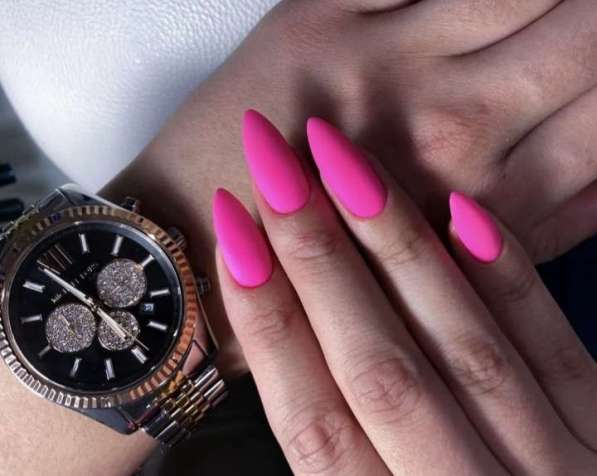 Наращивание ногтей