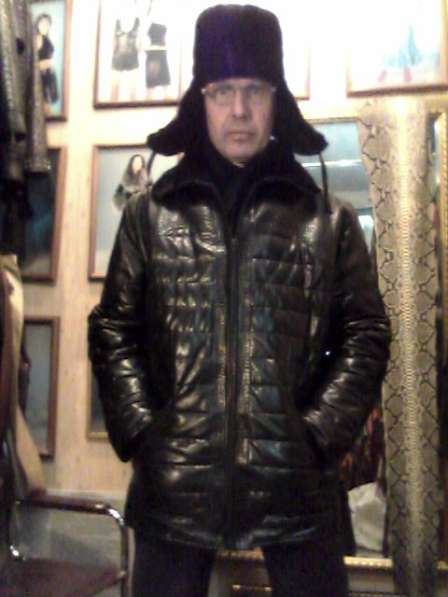 Продаю кожаный пуховик мужской,эксклюзивная дизайнерская вещ в Барнауле фото 3