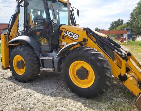 Продам экскаватор погрузчик JCB 3CX eco,2013 г/в,равноколесн