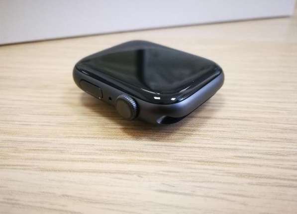 Apple Watch 5 series 44mm в Москве