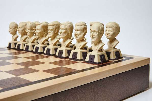 Политические шахматы - идеальный подарок думающему человеку