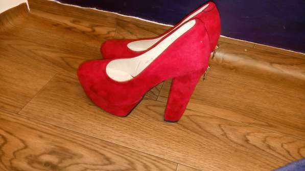 Туфли красного цвета в Перми