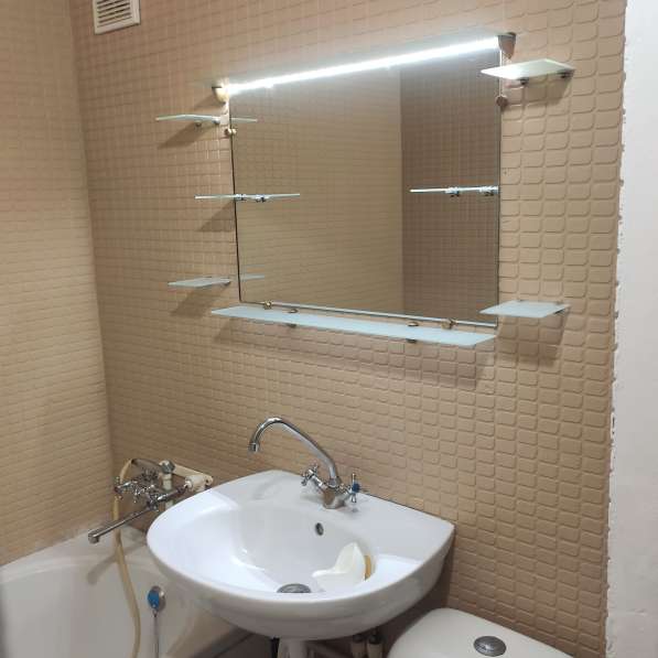 Сдам двушку у института в фото 3