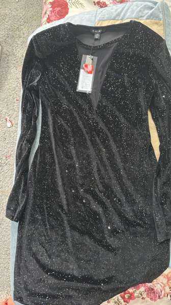 Продам новое платье