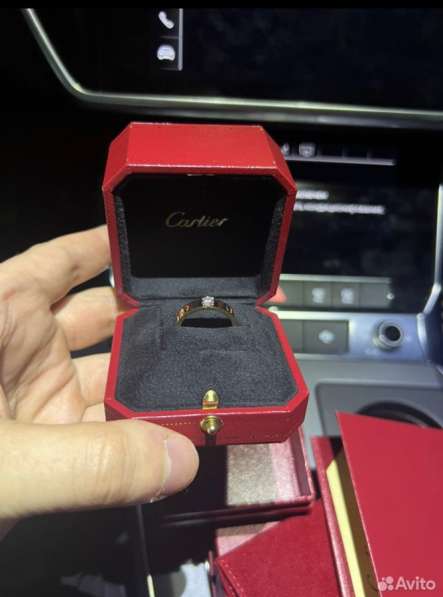 Продам кольцо Cartier love в Москве фото 7