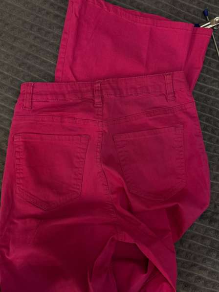 Женские джинсы розового цвета в Москве фото 3