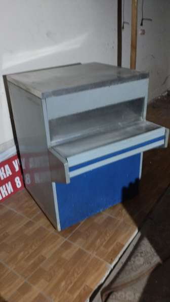 Кассовый прилавок б/у, прилавок б/у, полки б/у