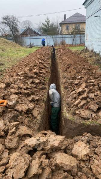 Ручная копка траншеи в Москве фото 3