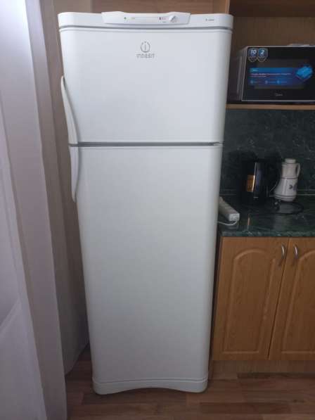 Холодильник Indesit