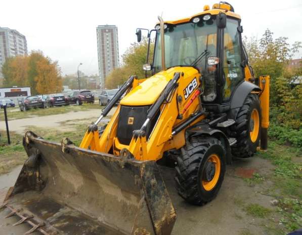 Аренда трактора экскаватор-погрузчик JCB в Рязани