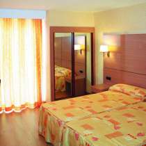 Отель четыре звезды, в 200 метрах от моря, в Ллорет де Мар, в Санкт-Петербурге