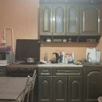 Продам недорого кухонный гарнитур, в г.Омск