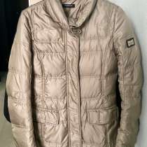 Продаю пальто-пуховик, в Новосибирске